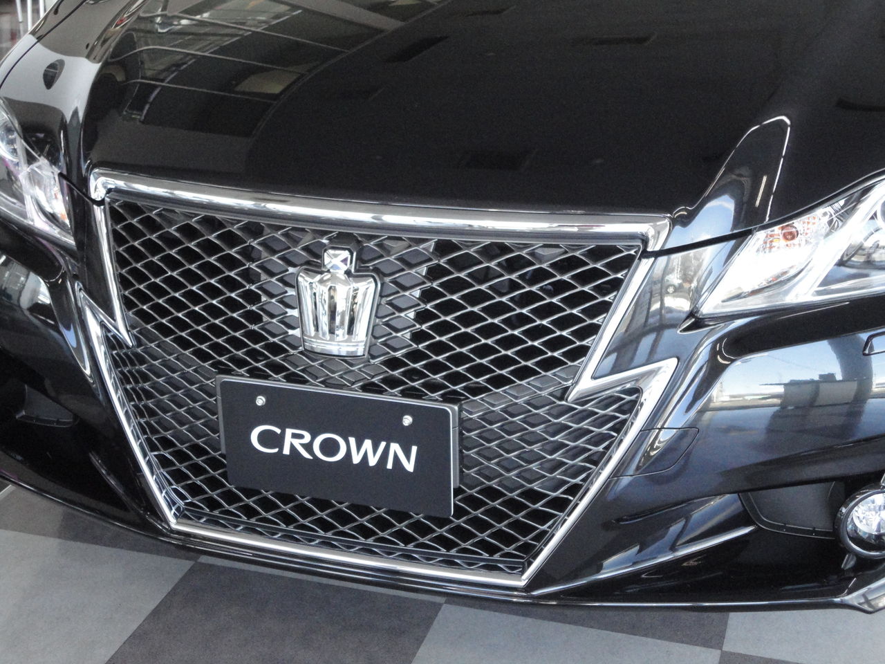 トヨタ クラウン 意外と静かじゃない ２０１３年型 耽溺 マサ青木の美食とクルマ
