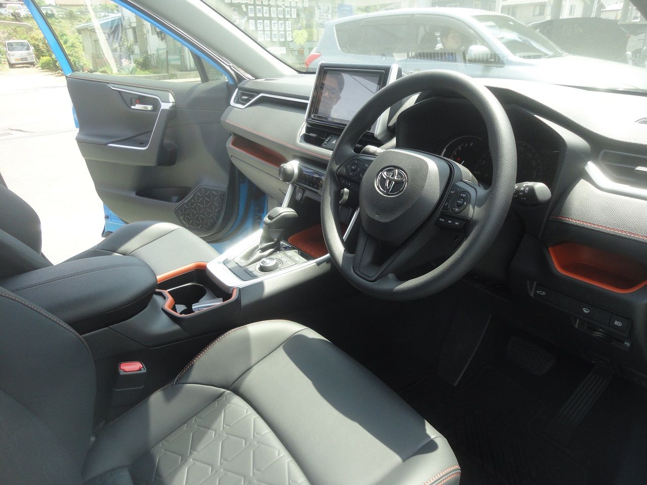 新型トヨタrav4試乗 平凡 光る所がひとつも無い 2019年型 耽溺 マサ青木の美食とクルマ 新型トヨタrav4試乗 平凡 光る所がひとつも無い 2019年型 耽溺 マサ青木の美食とクルマ