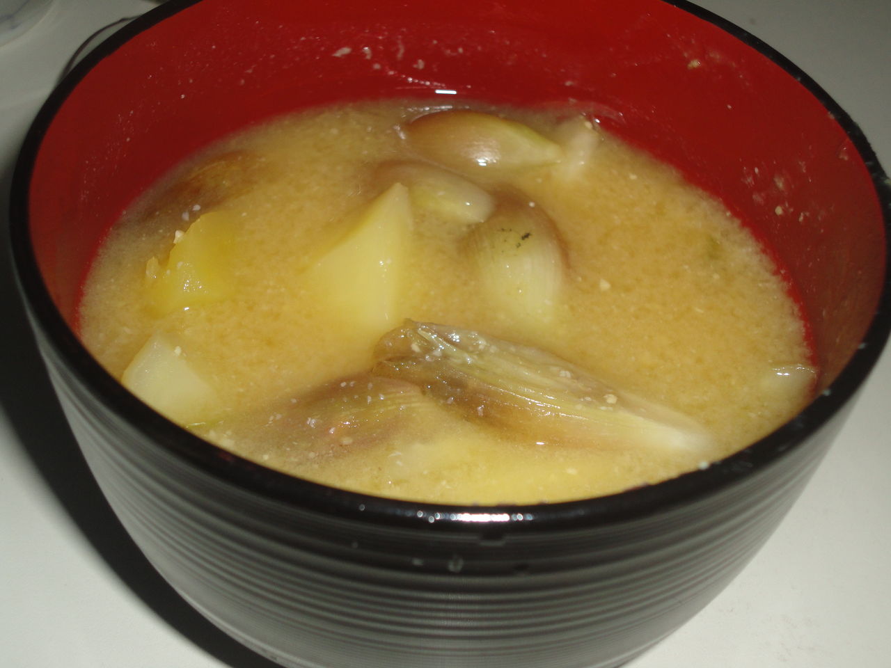 みょうがとじゃが芋の味噌汁 うまい 香る サイコ マサ料理 耽溺 マサ青木の美食とクルマ