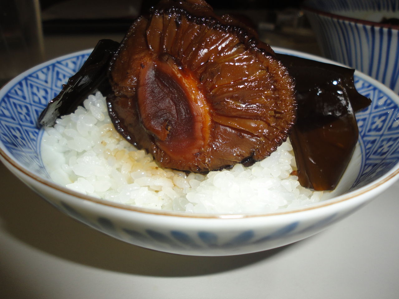椎茸と昆布の佃煮 うまい ふくよかに濃厚 マサ料理 耽溺 マサ青木の美食とクルマ 椎茸と昆布の佃煮 うまい ふくよかに濃厚 マサ料理 耽溺 マサ青木の美食とクルマ