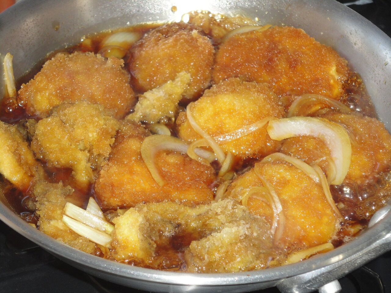 ホタテフライ丼 うまい とろとろ卵も丼つゆ具合もイイ マサ料理 耽溺 マサ青木の美食とクルマ ホタテフライ丼 うまい とろとろ卵も丼つゆ具合もイイ マサ料理 耽溺 マサ青木の美食とクルマ