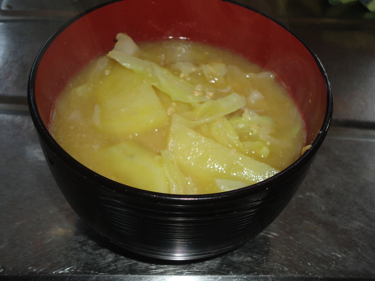 キタアカリ キャベツ味噌汁 うまい ダブルの甘さ マサ料理 耽溺 マサ青木の美食とクルマ