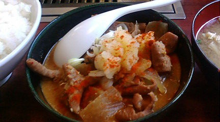 辛いもつ煮定食 おろしニンニク 辛い 焼肉あおぞら 渋川本店 耽溺 マサ青木の美食とクルマ