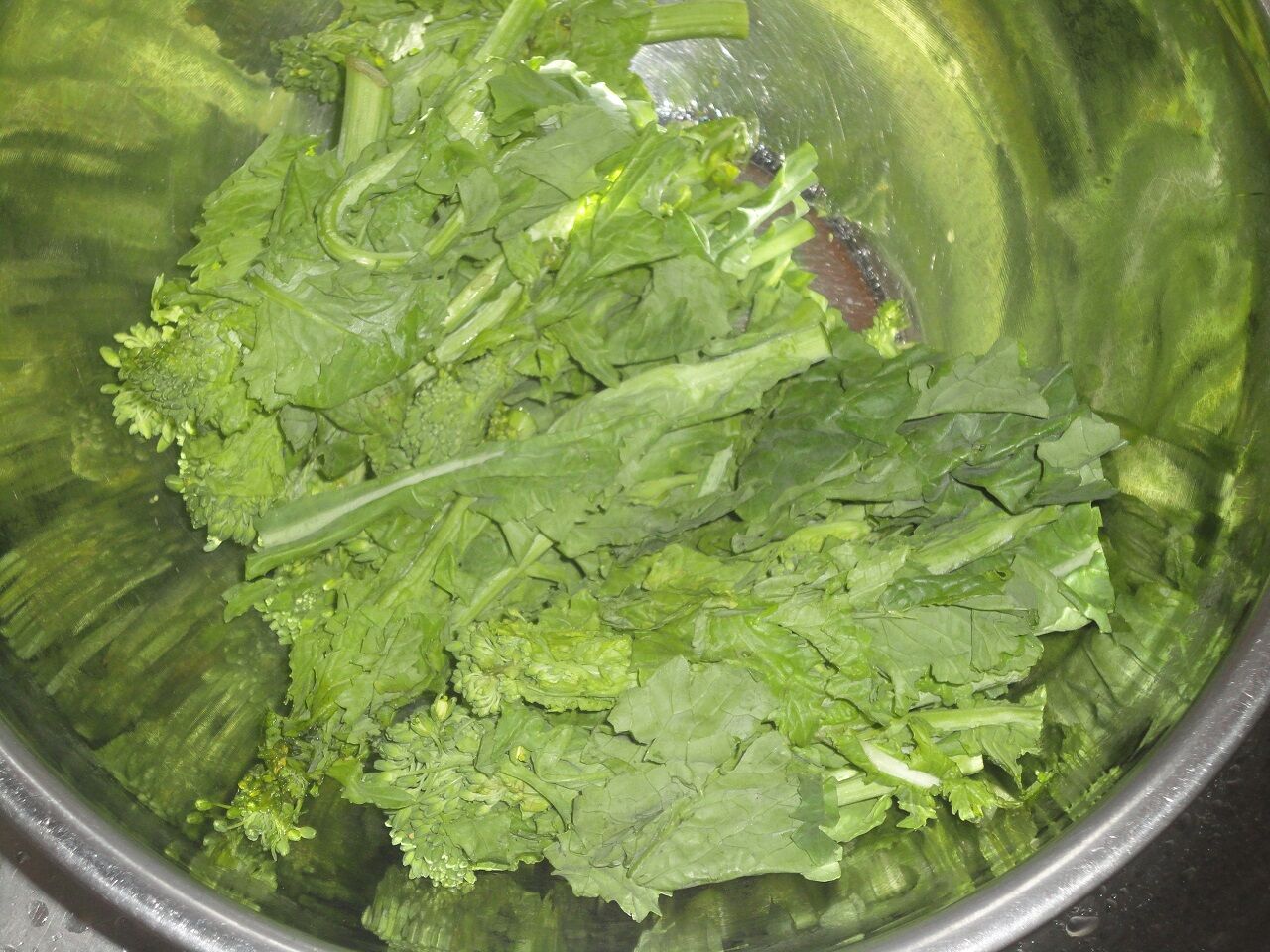 菜花の味噌汁 うまい ほろ苦甘く春の息吹 マサ料理 耽溺 マサ青木の美食とクルマ 菜花の味噌汁 うまい ほろ苦甘く春の息吹 マサ料理 耽溺 マサ青木の美食とクルマ