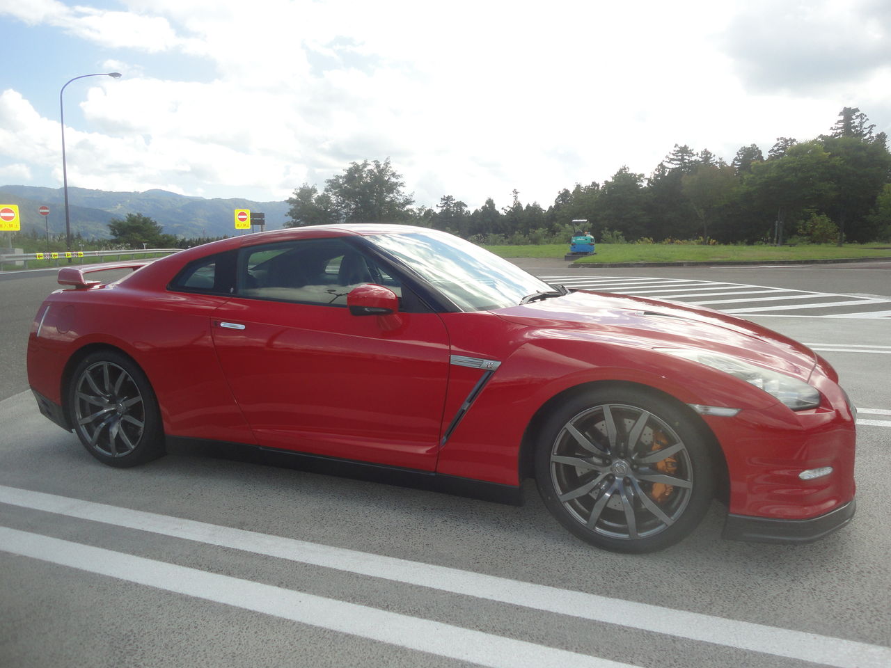 ｇｔ ｒニュータイヤの慣らしに高速道路一周４５０ｋｍ 真綿でくるむように ２０１２年型 耽溺 マサ青木の美食とクルマ