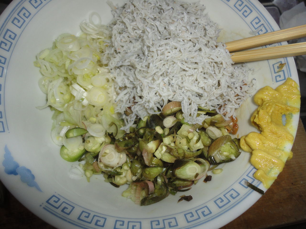 ミョウガしらす納豆 バランス良い味 マサ料理 耽溺 マサ青木の美食とクルマ