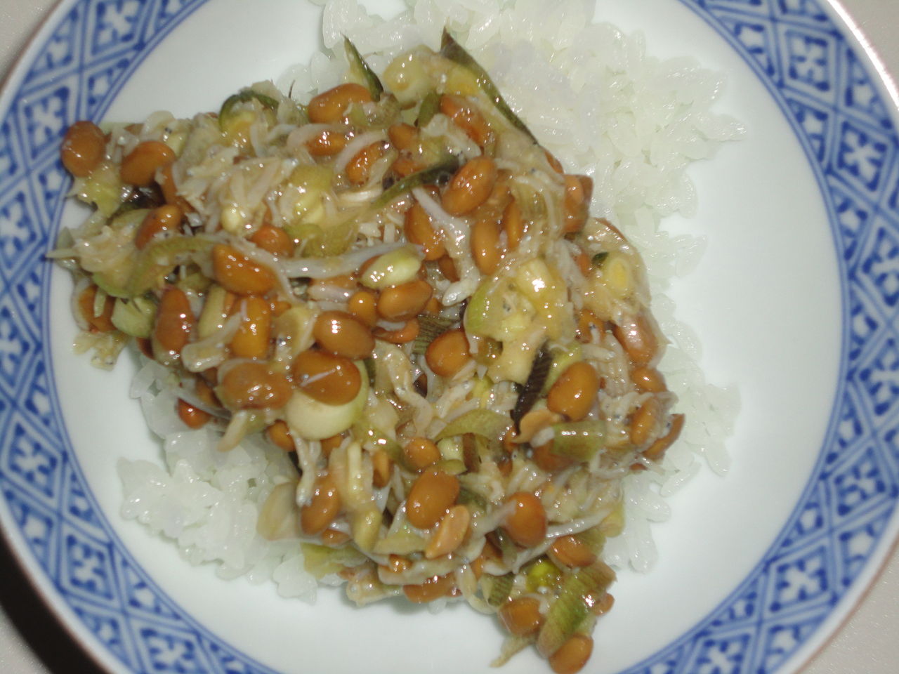 ミョウガしらす納豆 バランス良い味 マサ料理 耽溺 マサ青木の美食とクルマ