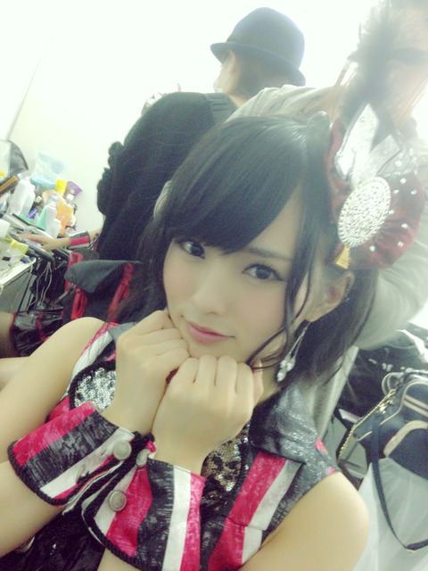 山本彩
