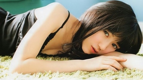 まゆゆのおπってこんなに大きかったっけ…?【AKB48/渡辺麻友】