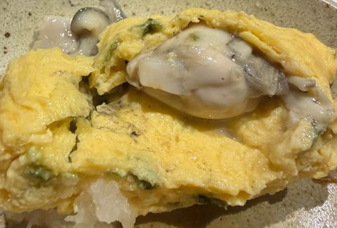 牡蠣と岩海苔の出汁巻き卵焼きの中身