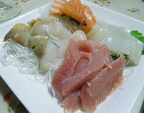 刺身盛り合わせ
