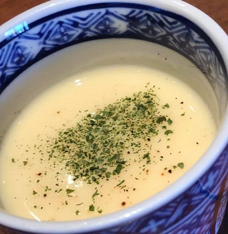 冷たいコーンスープ