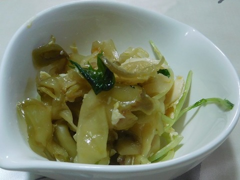蒸し鶏と搾菜のピリ辛和え