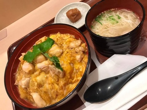 鶏三和の名古屋コーチン親子丼と鶏そばのセット