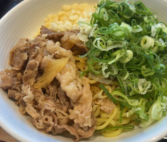 牛玉スタミナまぜそば・767円