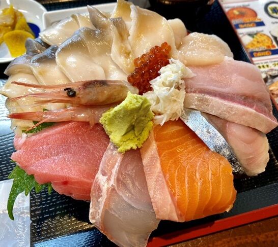 魚金海鮮丼