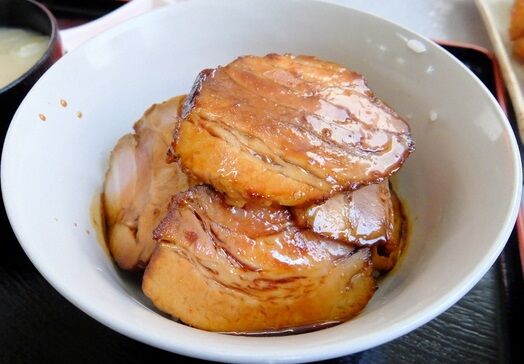 ミニチャーシュー丼
