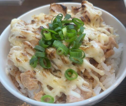 チャーマヨ丼
