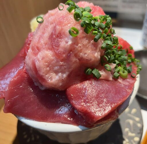 鮪三昧・本まぐろ&ネギトロタワー丼
