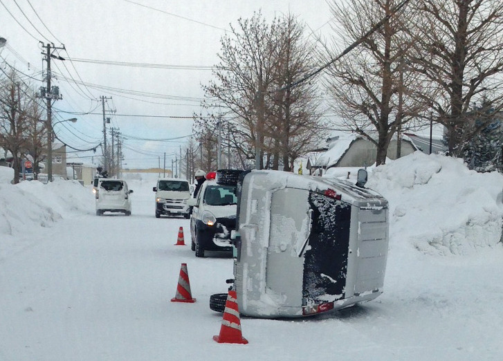 今朝の猛吹雪 篠路 丘珠ブリザード 危ない グーン ダーン 中村雅人の 天気晴朗なれど波高し