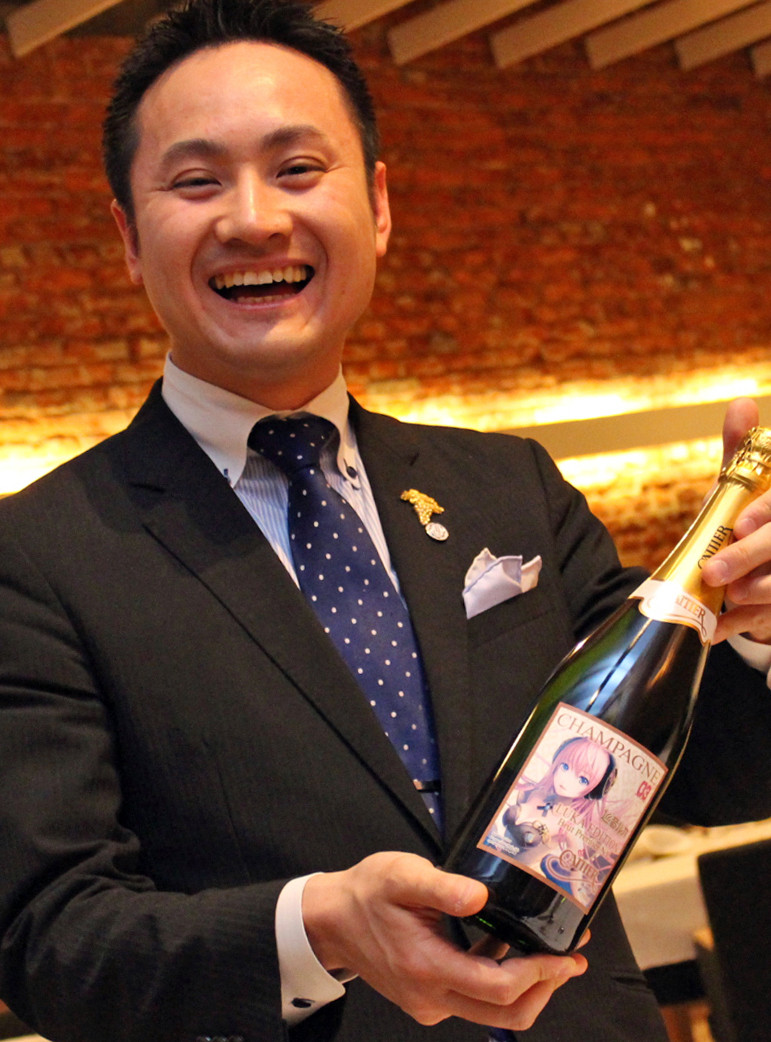 ついに発売！巡音ルカ コラボシャンパン登場に揺れる。 : 中村雅人の