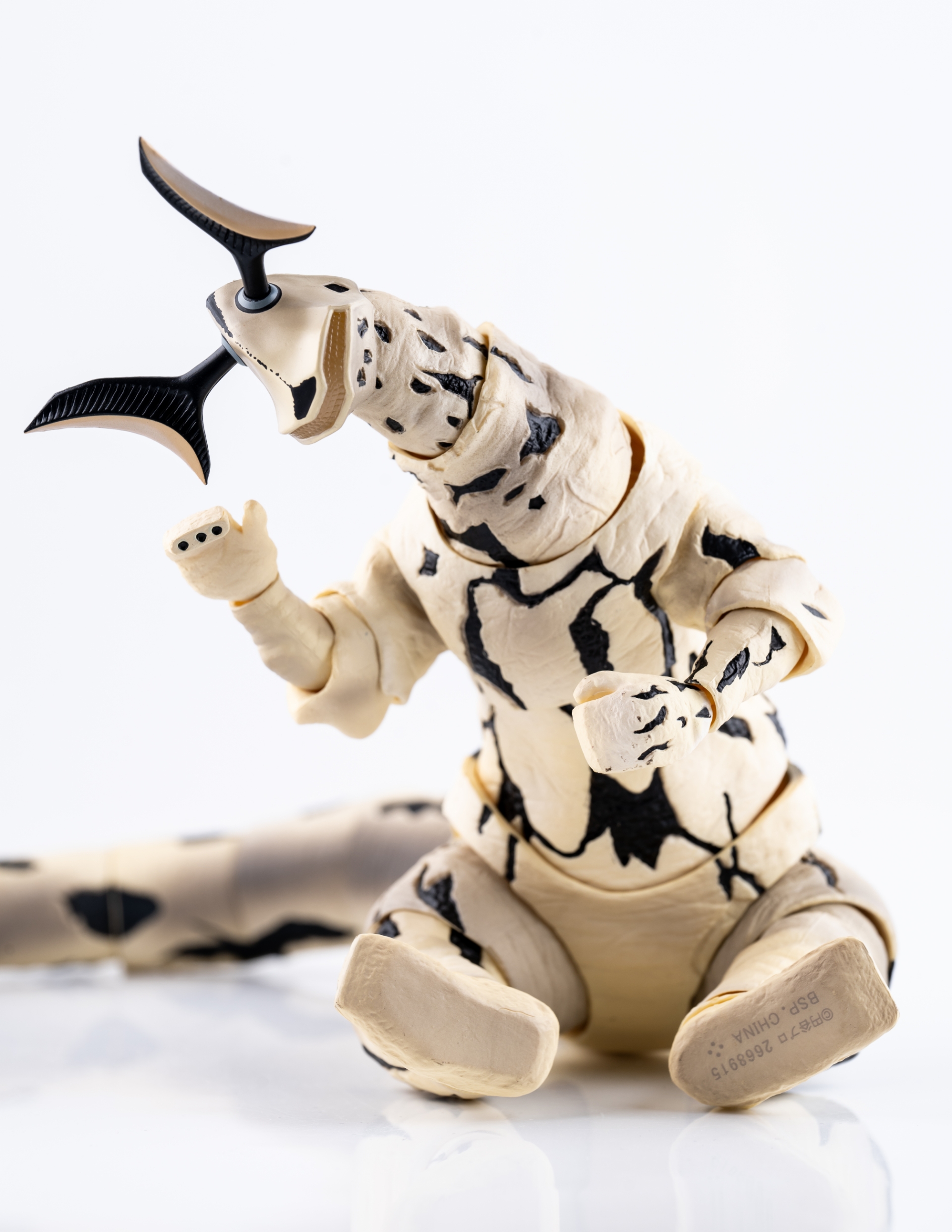 レビュー】S.H.figuarts エレキング : 関節フィギュア庫 レビュー】S.H.figuarts エレキング : 関節フィギュア庫
