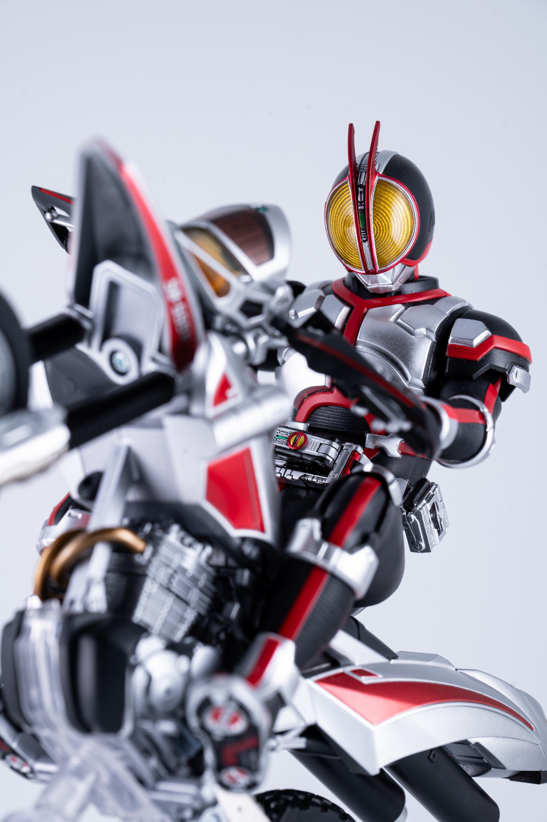 S.H.フィギュアーツ オートバジン(ビークルモード)※訳あり S.H.フィギュアーツ オートバジン（ビークルモード）レビュー
