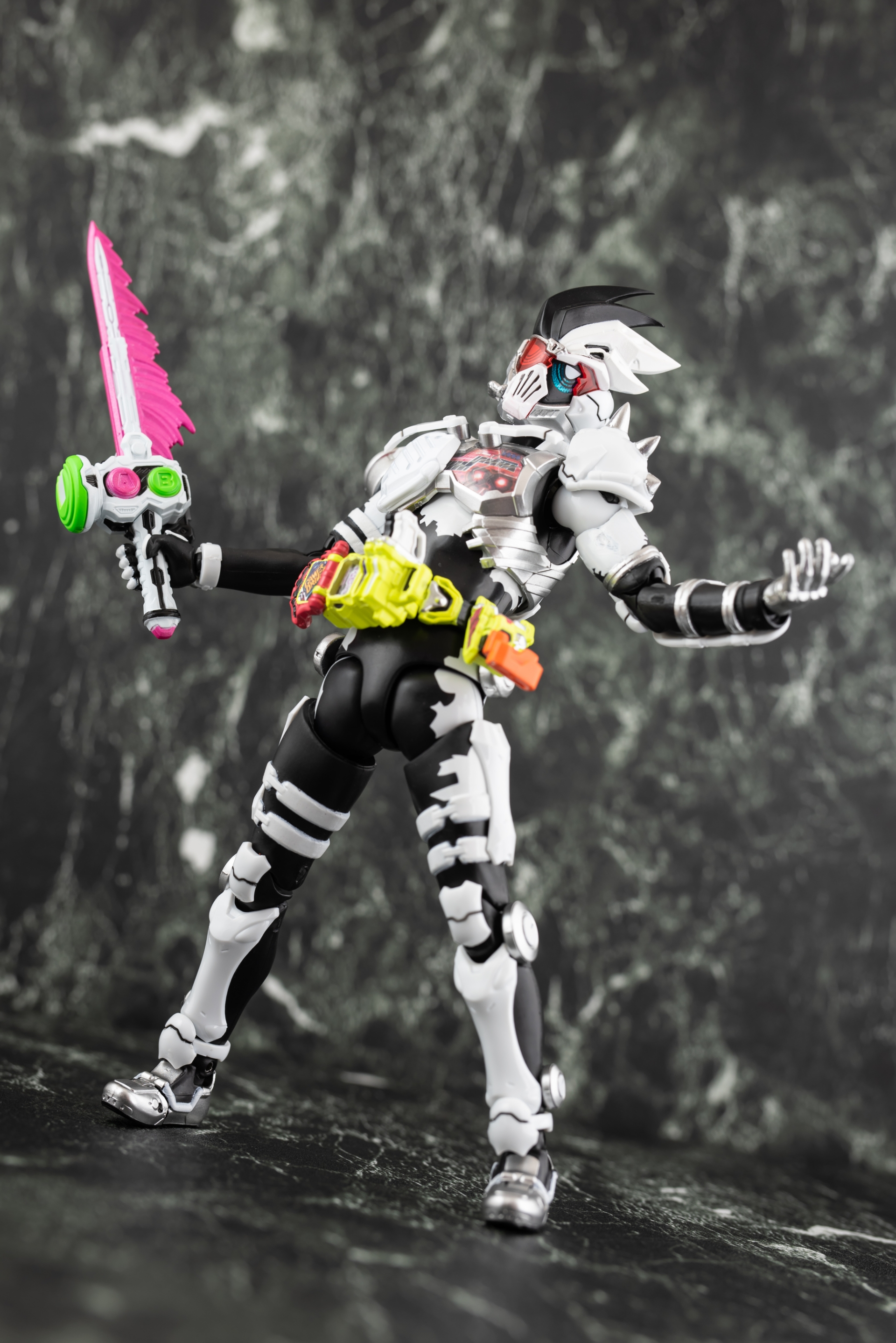 SHFiguarts 仮面ライダーゲンム ゾンビアクションゲーマーレベルX-0 S.H.Figuarts仮面ライダーゲンム ゾンビアクションゲーマー