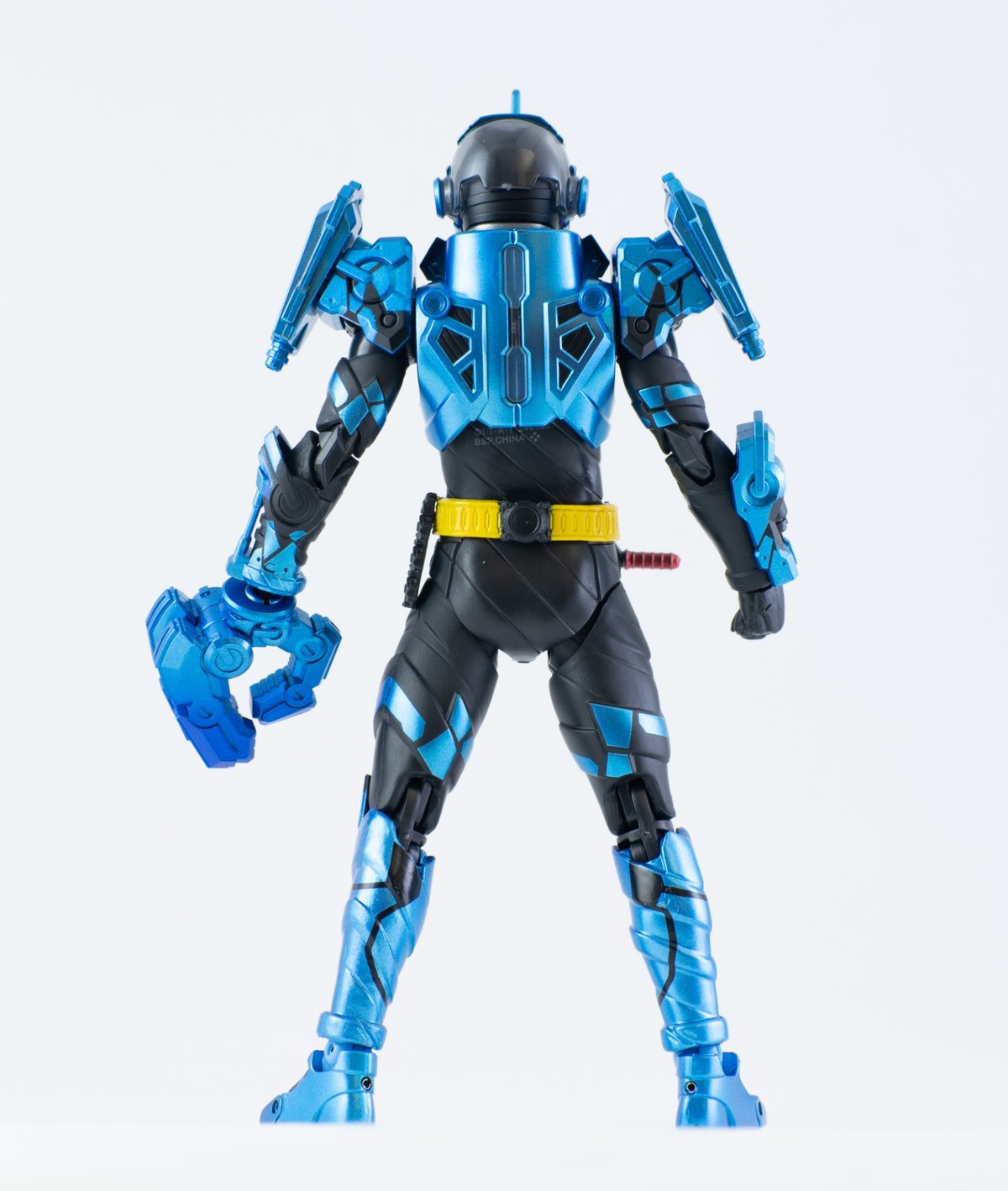 HF3940C S.H.フィギュアーツ 仮面ライダーグリスブリザード Amazon.co.jp: バンダイ(BANDAI) S.H.Figuarts 仮面ライダー