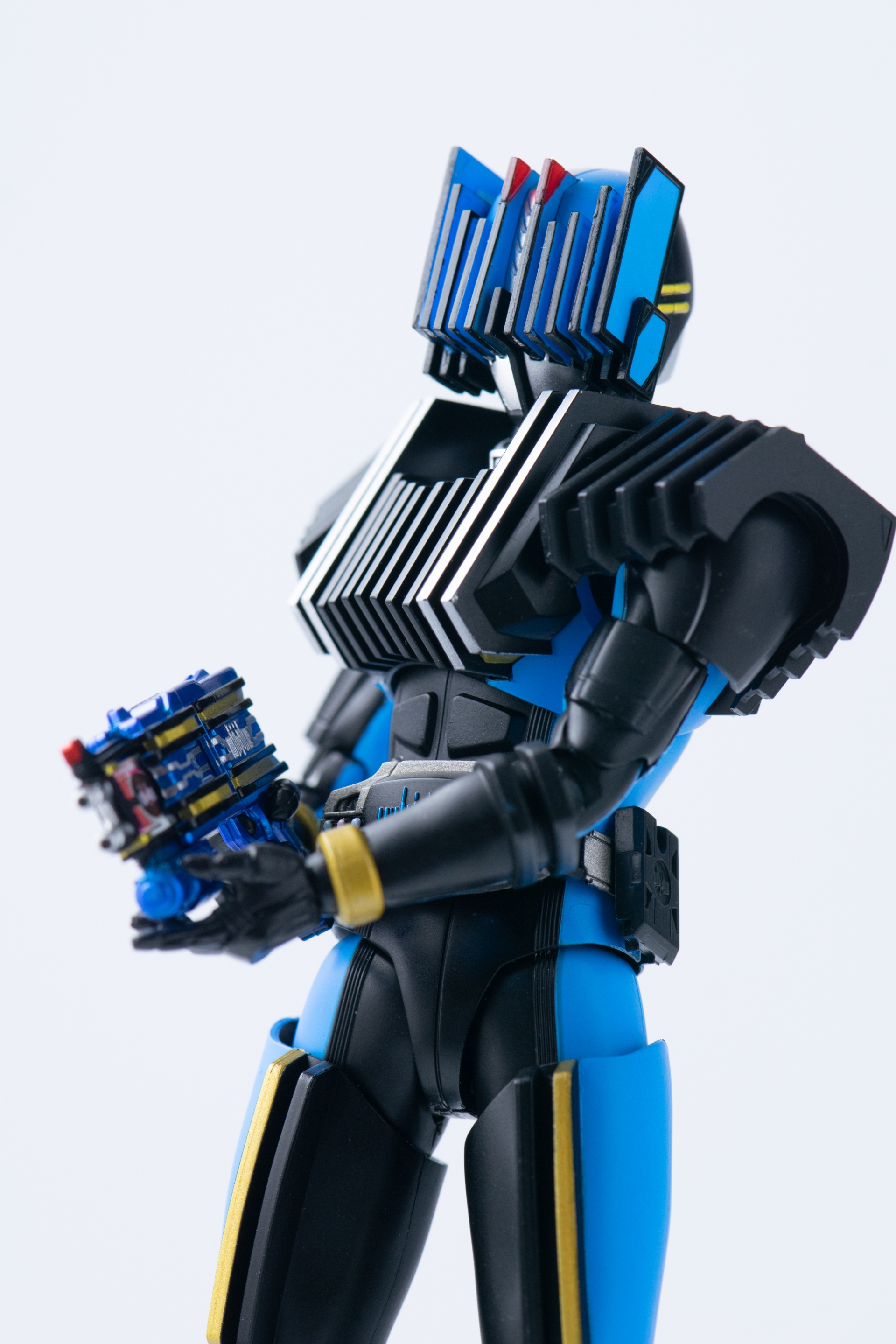 レビュー】S.H.figuarts 仮面ライダーディエンド 真骨彫製法 : 関節