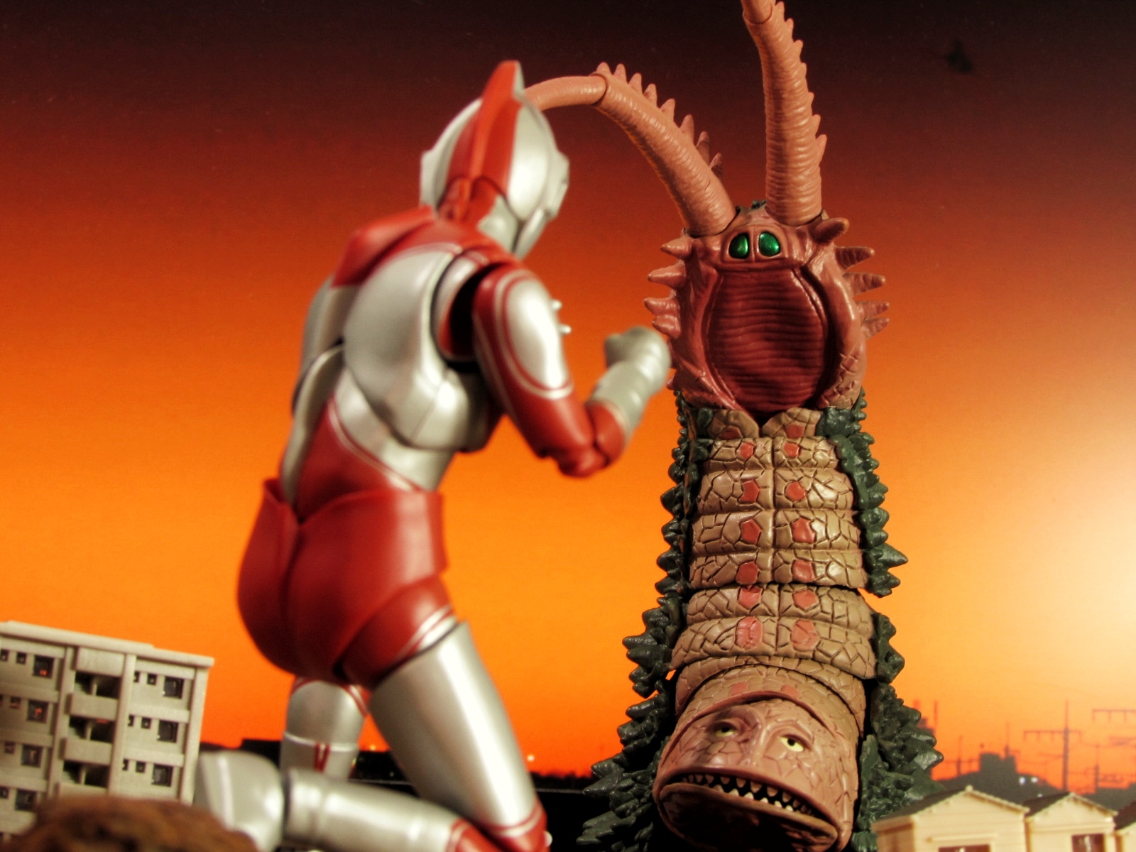 レビュー】S.H.figuarts ツインテール : 関節フィギュア庫 レビュー】S.H.figuarts ツインテール : 関節フィギュア庫