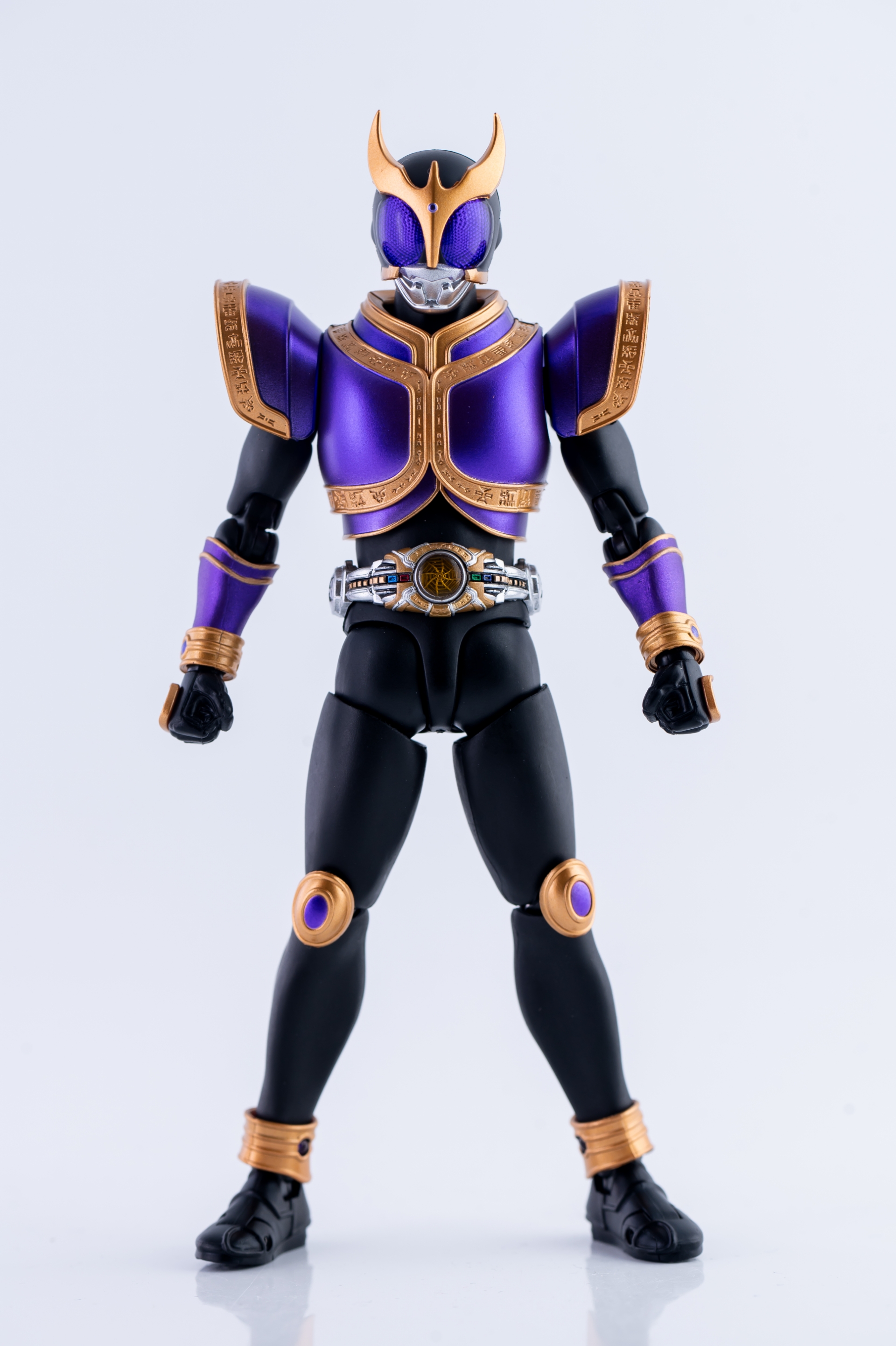 ネメシス 真骨彫 仮面ライダークウガ ライジング マイティ タイタン レビュー】S.H.figuarts 仮面ライダークウガ ライジングタイタン