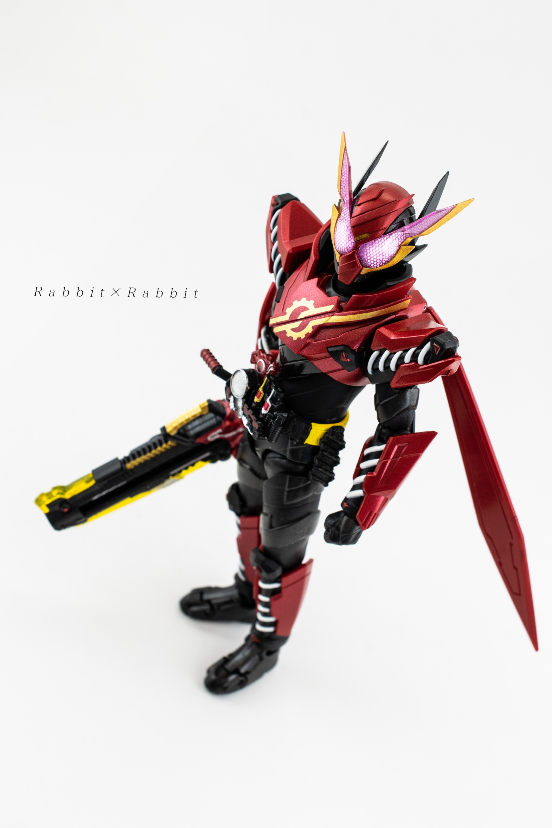 S.H.Figuarts 仮面ライダービルド ラビットラビットフォーム