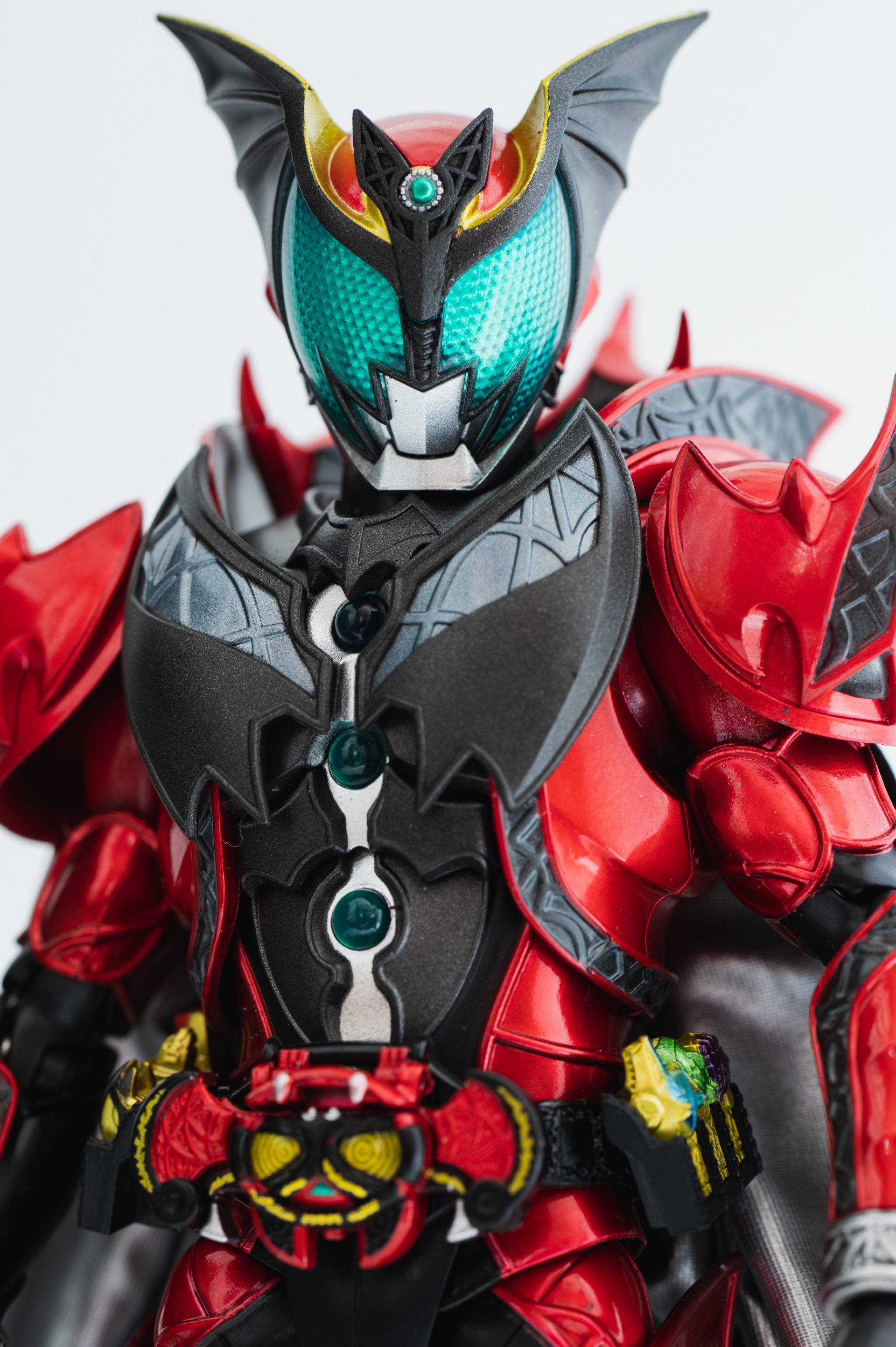 【未開封】S.H.フィギュアーツ 真骨彫製法 仮面ライダー ダークキバ 楽天市場】s.h.figuarts(真骨彫製法) 仮面ライダーダークキバの通販