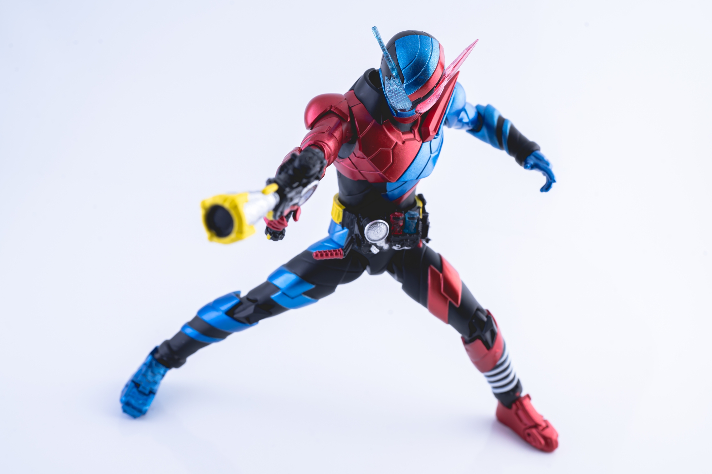 SH Figuarts 仮面ライダービルド ラビットタンク 平成ジェネレーション S.H.フィギュアーツ 仮面ライダービルド ラビットタンクフォーム