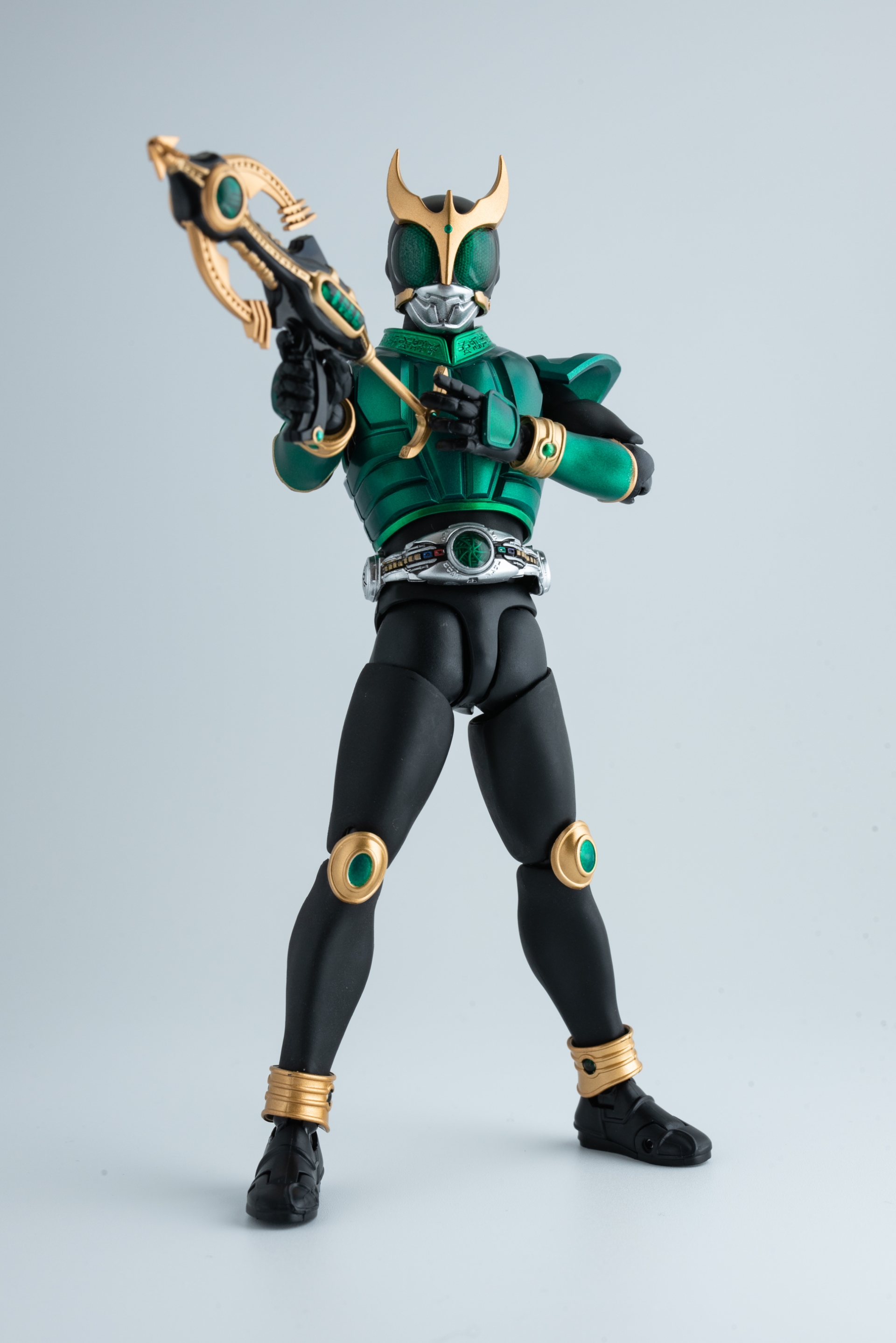 輸送箱未開封】 真骨彫製法 仮面ライダークウガ ペガサスフォーム
