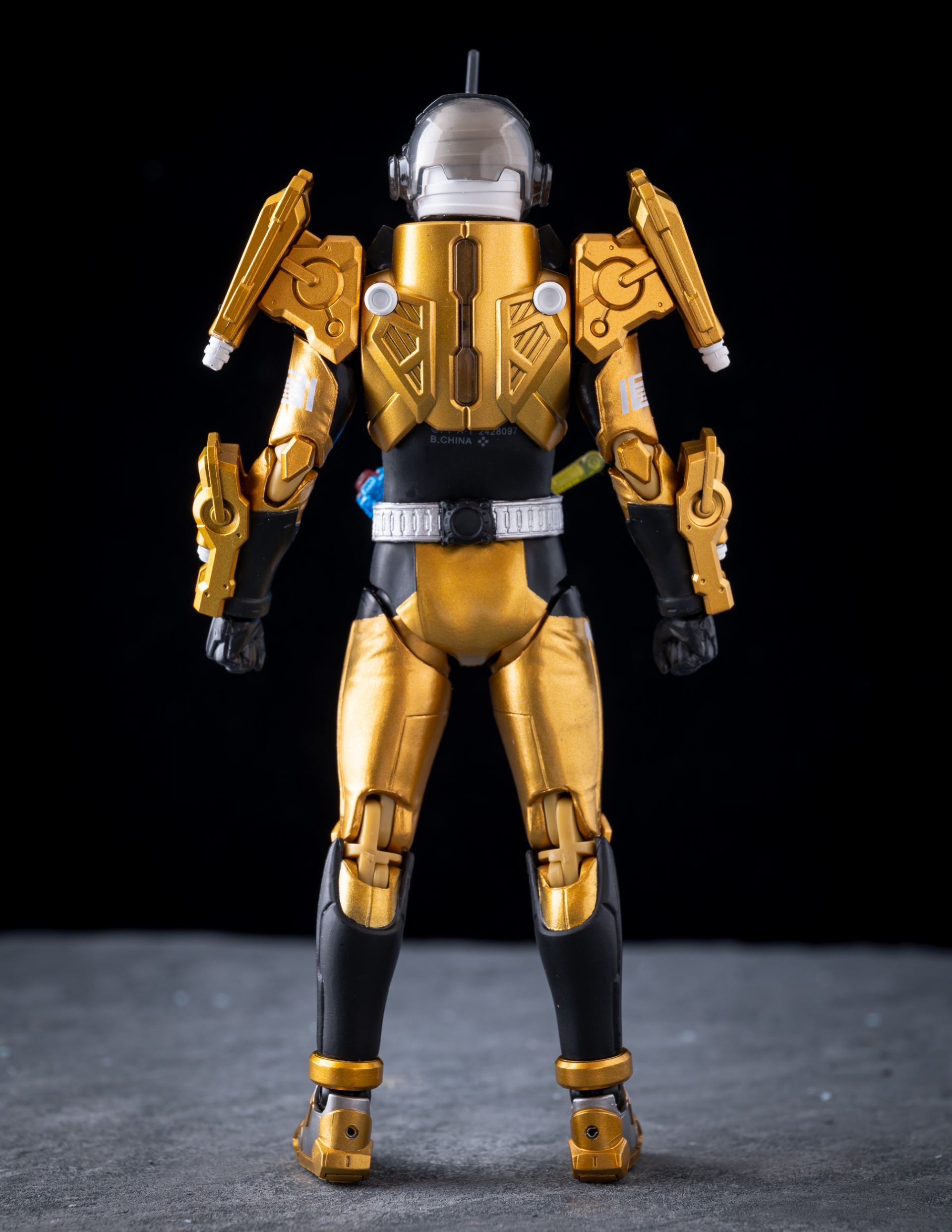 レビュー】S.H.figuarts 仮面ライダーグリス : 関節フィギュア庫