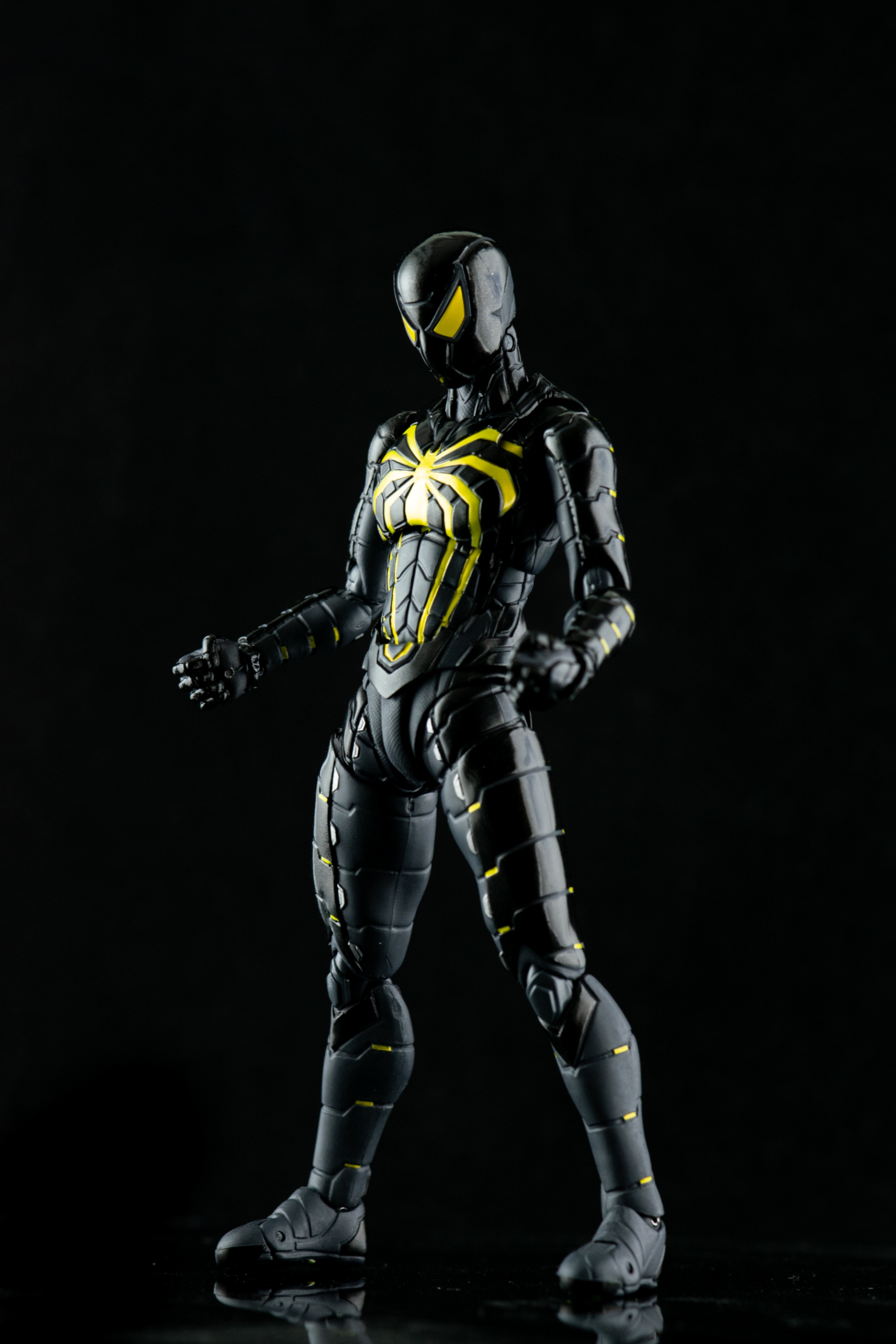 レビュー】S.H.figuarts スパイダーマン アンチオックスーツ : 関節