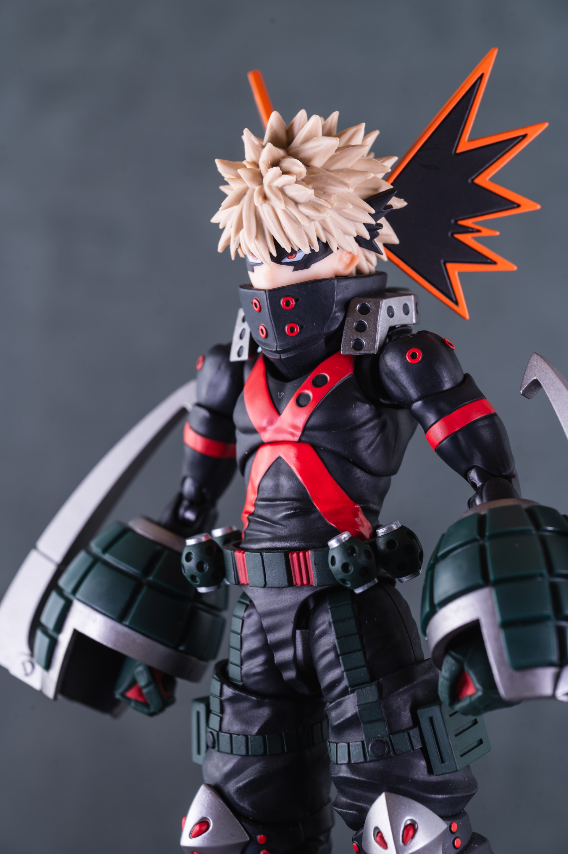 SHFiguarts 爆豪勝己 フィギュア S.H.Figuarts爆豪勝己紹介！ - YouTube