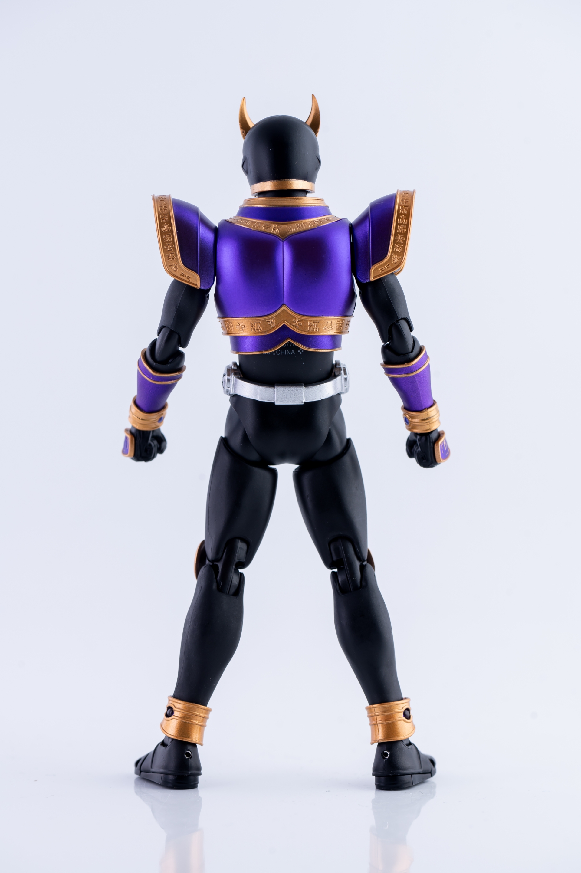 レビュー】S.H.figuarts 仮面ライダークウガ ライジングタイタン