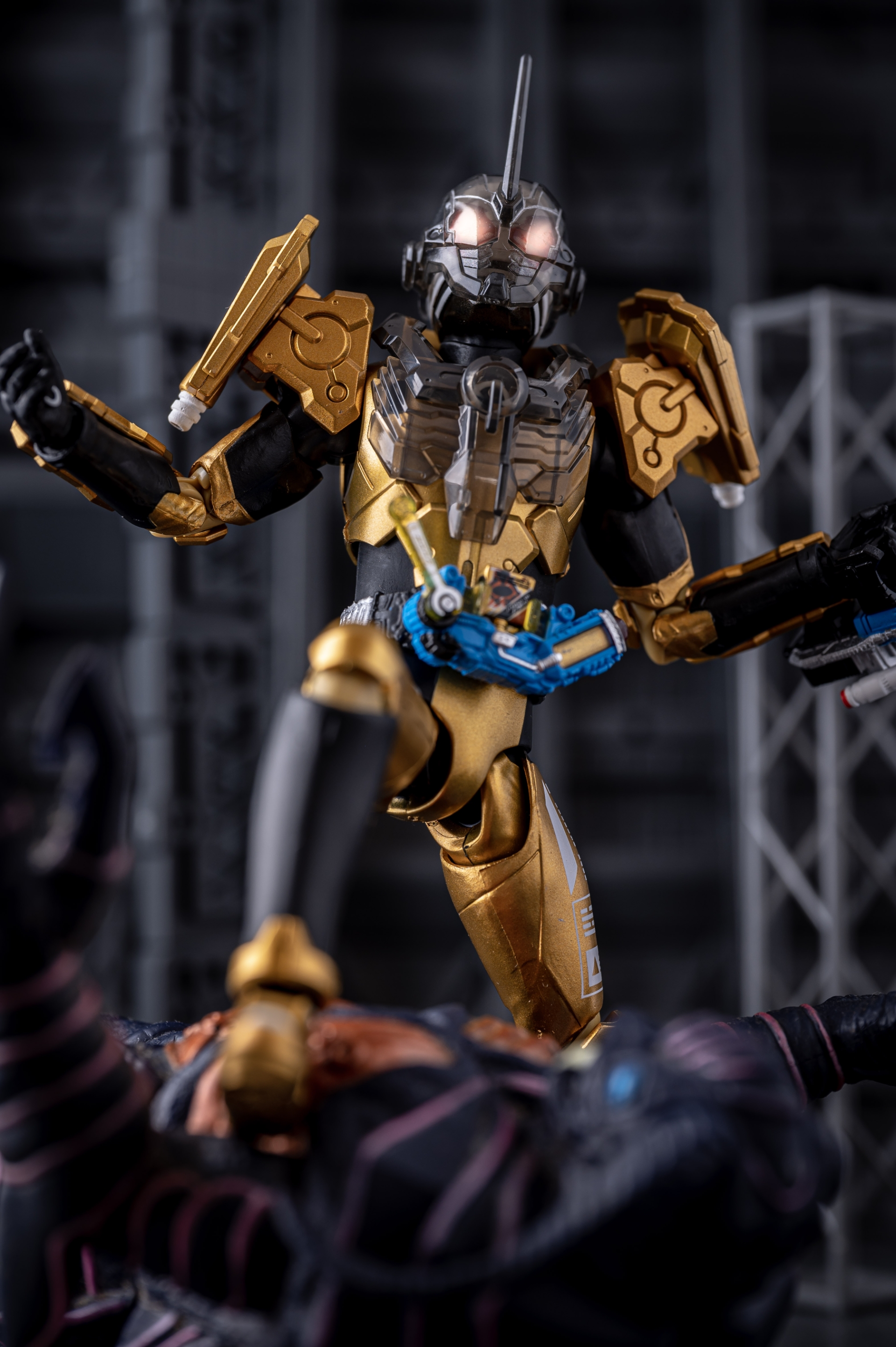 レビュー】S.H.figuarts 仮面ライダーグリス : 関節フィギュア庫