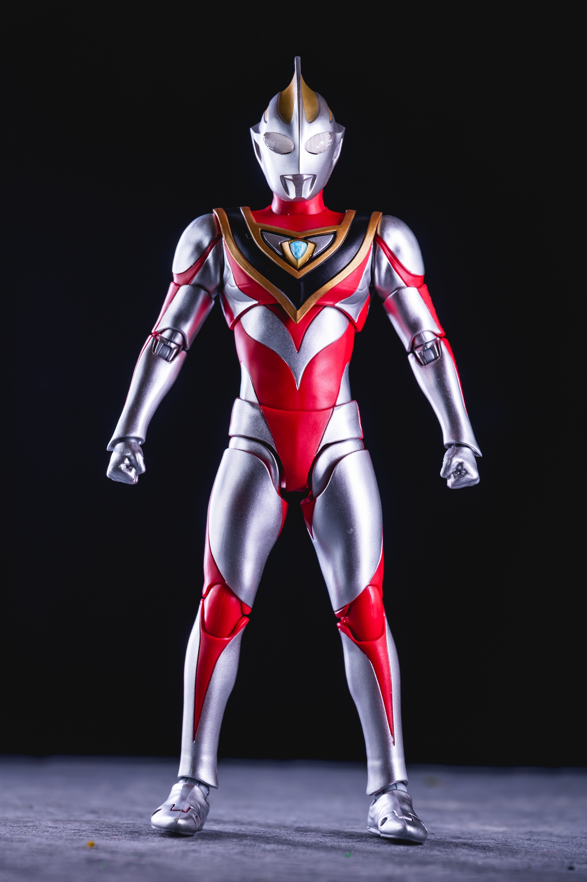 S.H.Figuarts（真骨彫製法） ウルトラマンガイア（V2