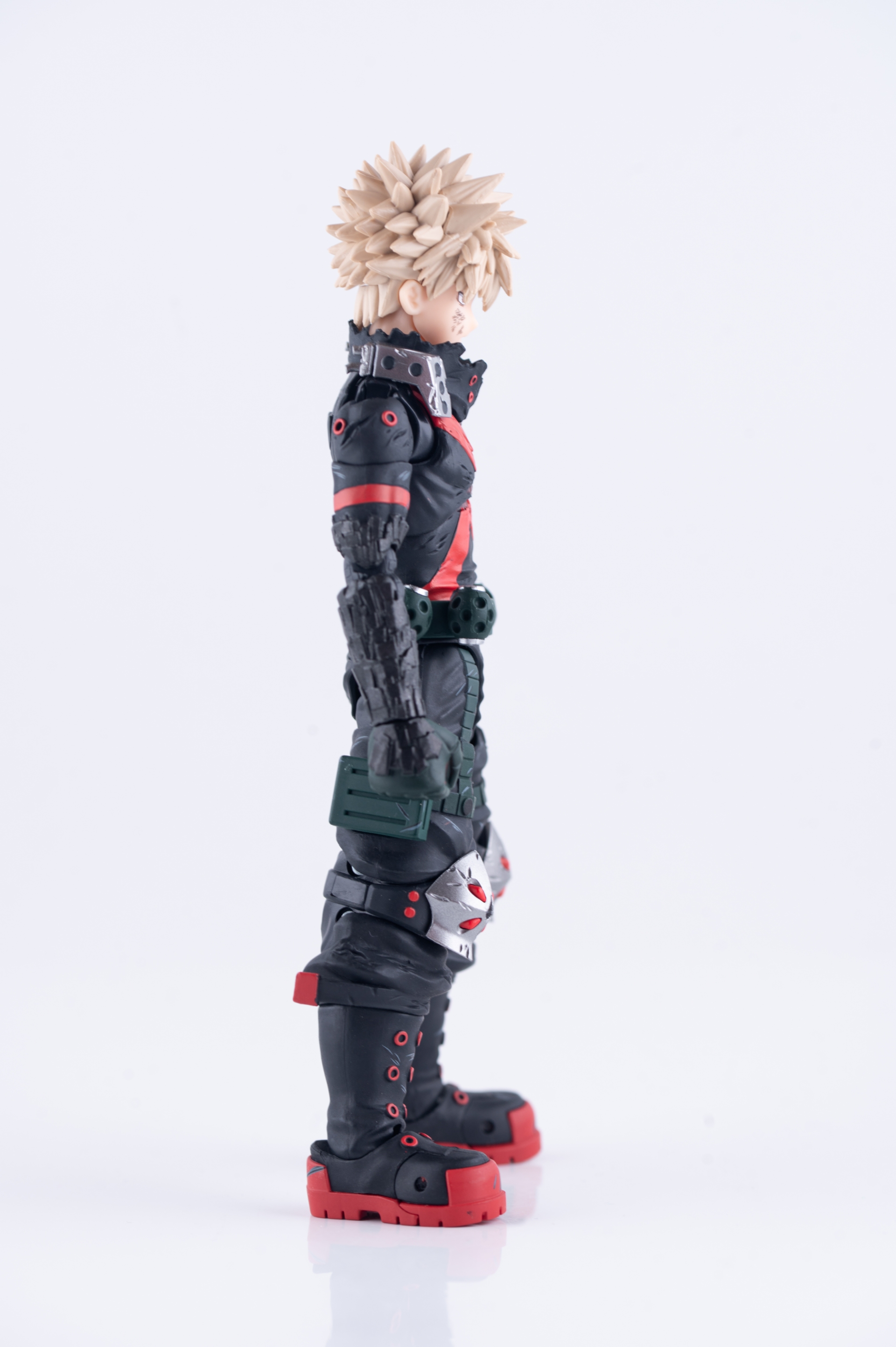 レビュー】S.H.figuarts 爆豪勝己 -The Beginning- : 関節フィギュア庫