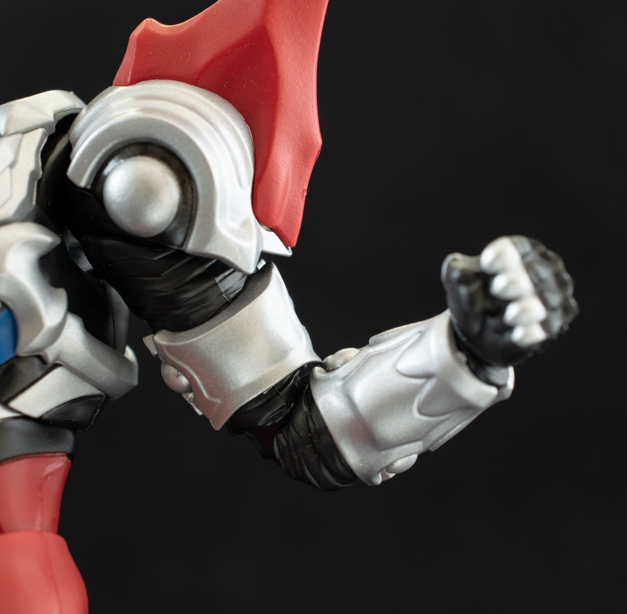 レビュー】S.H.figuarts ウルトラマンジード マグニフィセント : 関節