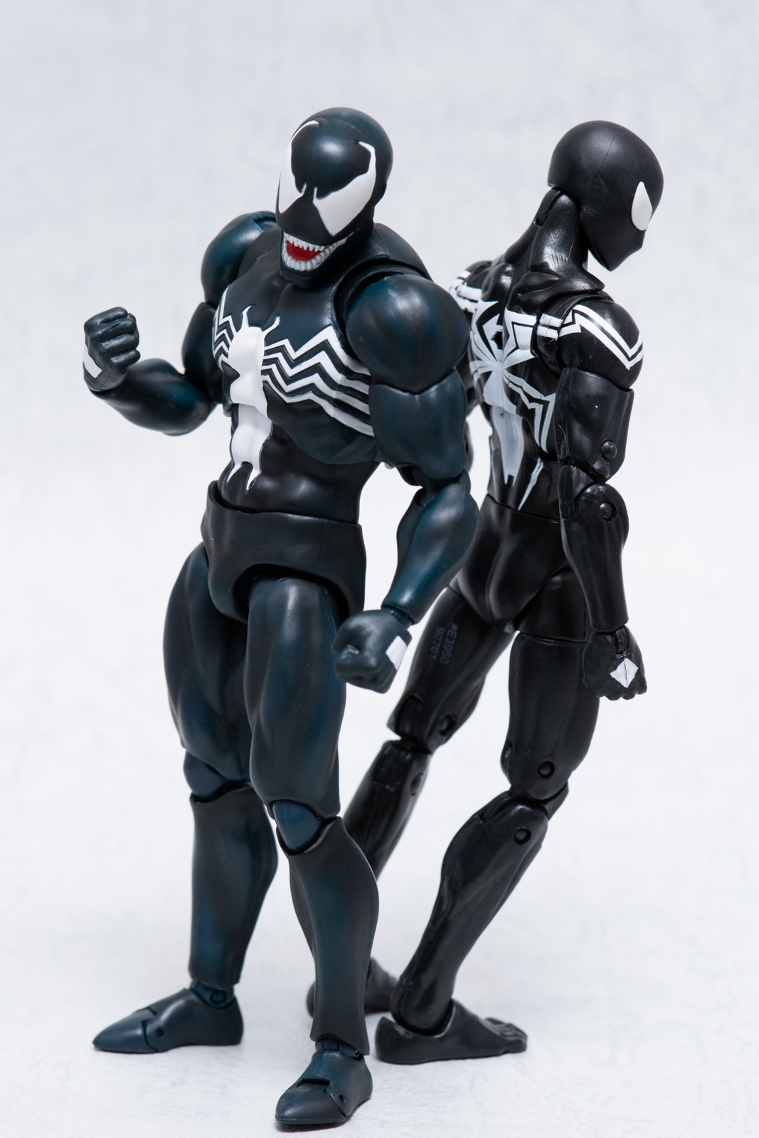 レビュー】MAFEX ヴェノム(COMIC ver.) : 関節フィギュア庫 レビュー】MAFEX ヴェノム(COMIC ver.) : 関節フィギュア庫