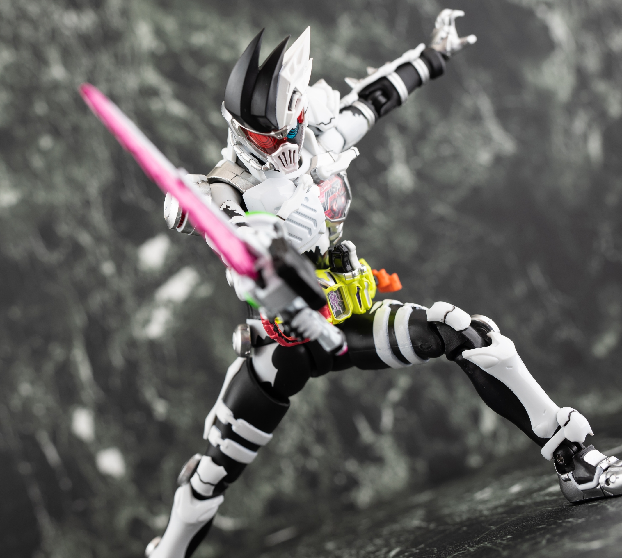 レビュー】S.H.figuarts 仮面ライダーゲンム ゾンビアクションゲーマー