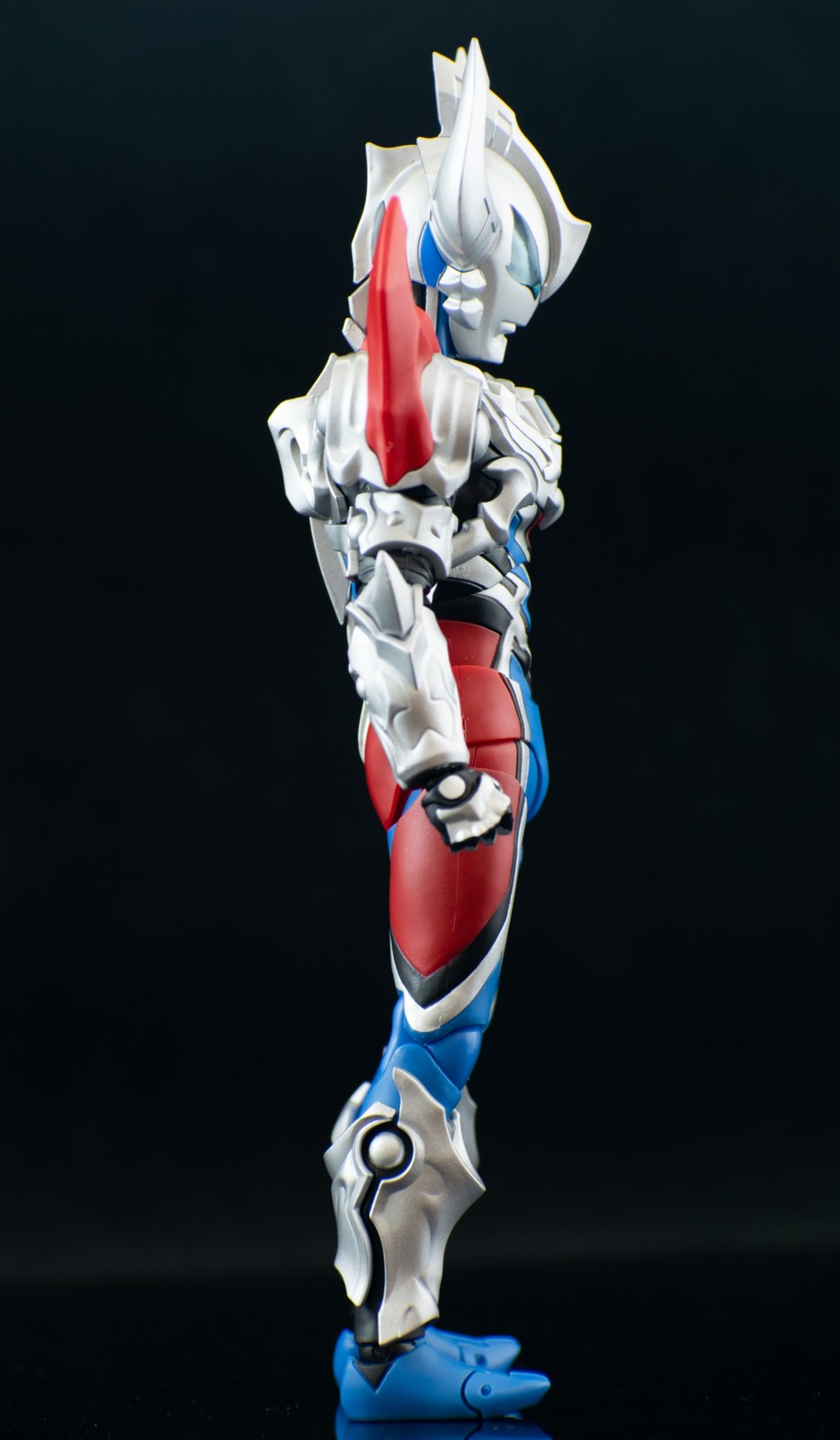 S.H.Figuartsウルトラマンジードマグニフィセント Amazon.co.jp: バンダイ(BANDAI) S.H.Figuarts ウルトラマン