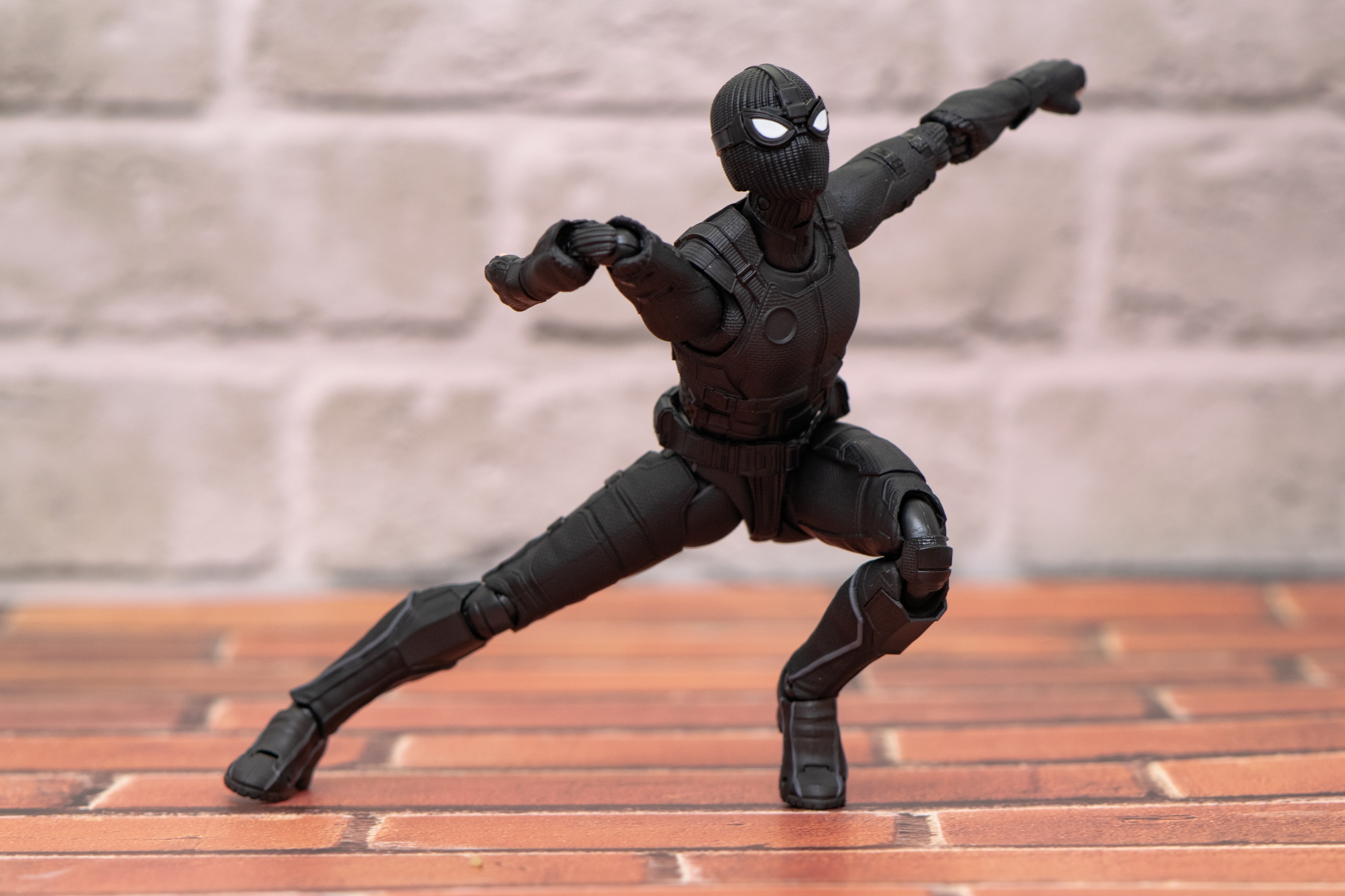 レビュー】S.H.figuarts スパイダーマン (ステルス・スーツ) : 関節 
