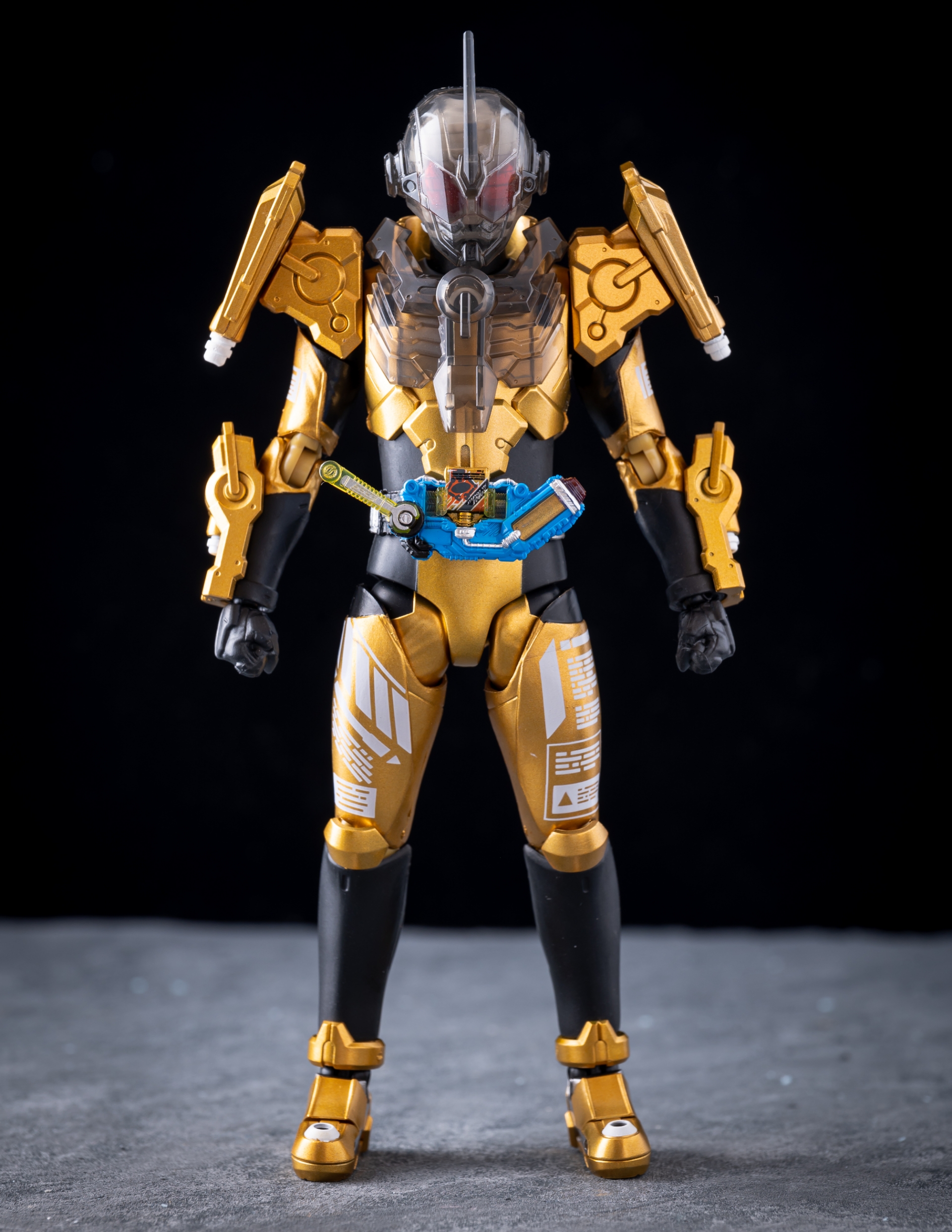 レビュー】S.H.figuarts 仮面ライダーグリス : 関節フィギュア庫