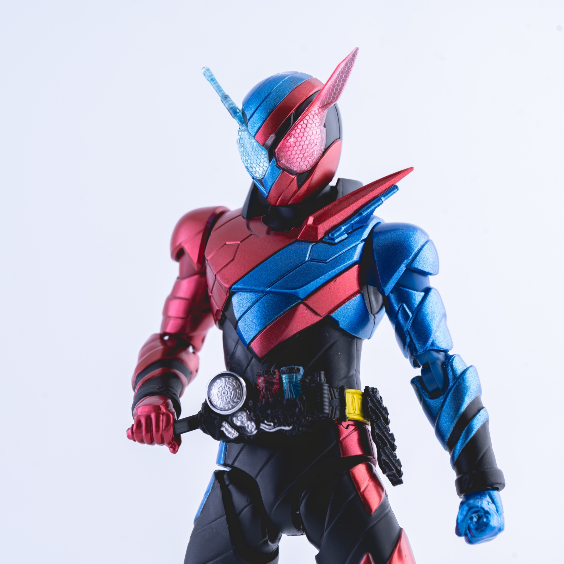 レビュー】S.H.Figuarts 仮面ライダービルド ラビットタンクフォーム
